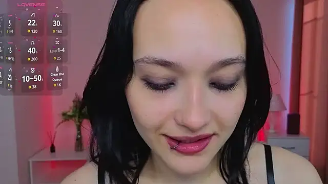 DarcyBlackwood online show from May 1, 1:20 am