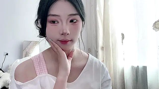 yiyibaby2026 online show from May 7, 2:49 am