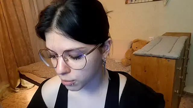 MiaTemptress online show from April 16, 2:17 pm