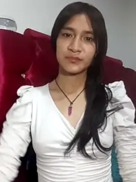 KarolaMendez online show from April 5, 12:20 am