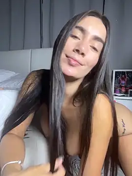 Evacrox online show from April 15, 7:58 pm