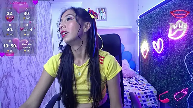 sandra petite19 online show from June 18, 4:36 am
