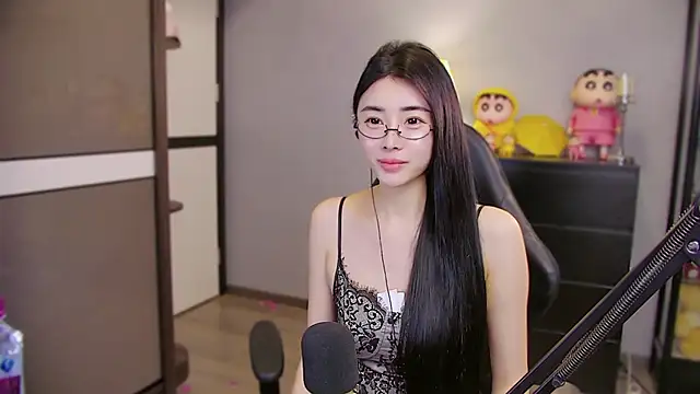 XiaoYuBao- online show from April 18, 7:07 pm