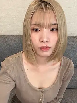 una2001 online show from April 20, 12:57 am