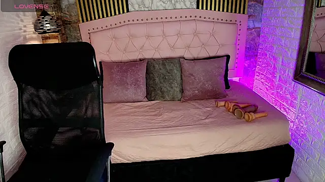 AishaCambell  online show from April 28, 11:03 am