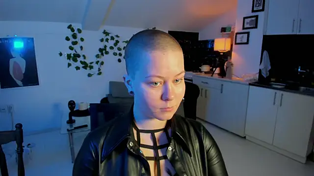VexaVeylish online show from April 22, 5:21 pm