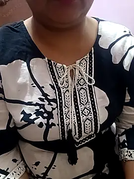 Gujju bhabhi69 online show from April 29, 8:39 am