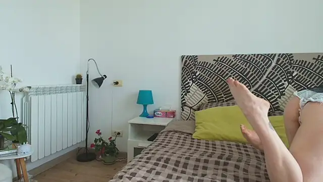 IreneBlue  online show from May 12, 7:49 am