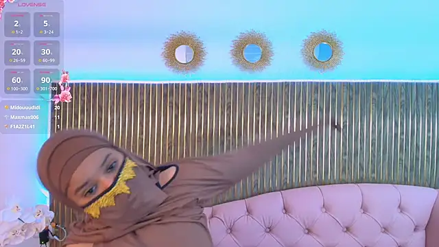 Aminaa Kaarim online show from April 13, 7:47 pm