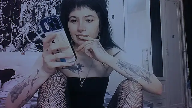 AllisonDeetz online show from April 15, 7:14 pm