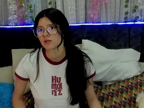 EmiSchwarz online show from March 25, 12:30 pm