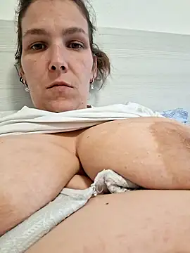 DeaEvy online show from April 7, 5:04 pm