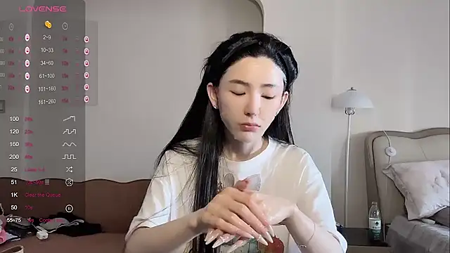 kiki-12 online show from May 30, 8:34 am