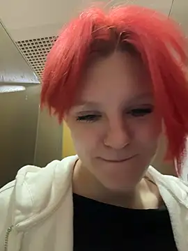 NinaParri online show from May 24, 4:00 am