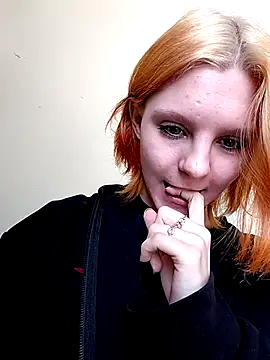 NinaParri online show from April 5, 3:27 am