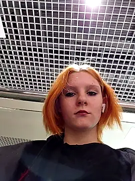 NinaParri online show from April 4, 3:16 am