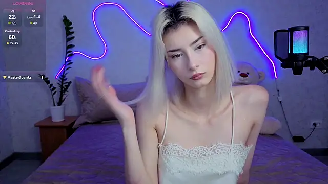 kittysocutie online show from June 29, 12:28 am