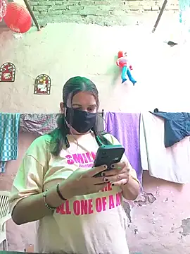 REENA-STRIP online show from May 13, 6:19 am