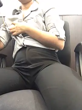 Rajukummr online show from April 13, 12:06 pm