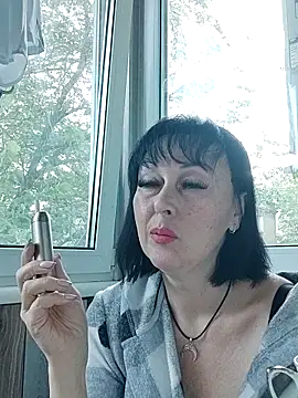 HelgaDennis online show from June 8, 3:51 am