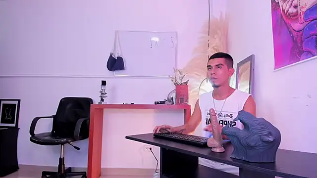 your d0ll1 online show from May 2, 12:52 pm