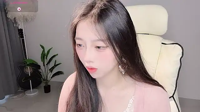 Yukiy8877 online show from April 18, 11:15 pm