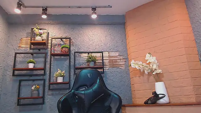 YourFeetFantasy online show from March 27, 7:14 pm