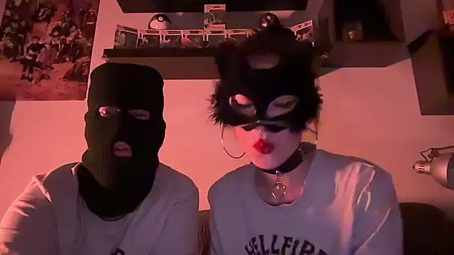 SilentScreamsVan- online show from April 14, 10:10 pm