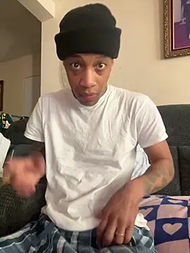 PHAT FTM KLIT87 online show from April 21, 1:18 pm