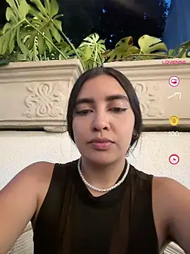 HaileyBiieber online show from April 23, 11:29 pm