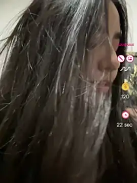 HaileyBiieber online show from April 25, 2:03 am