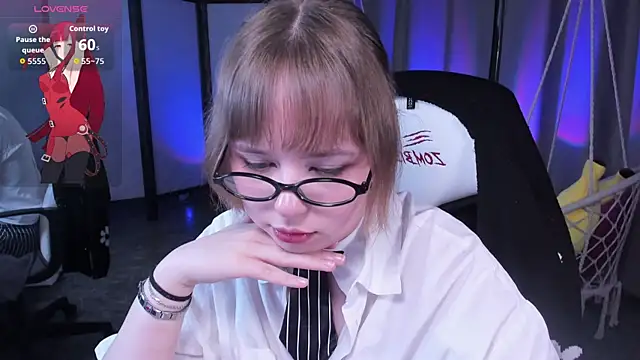 LeonaHicks online show from April 25, 6:27 am