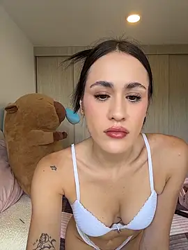 SerenaFox  online show from April 25, 9:34 pm