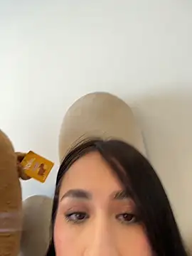 SerenaFox  online show from April 27, 9:56 pm