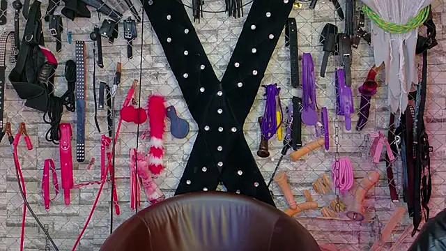 Chuky BDSM  online show from June 26, 8:10 pm
