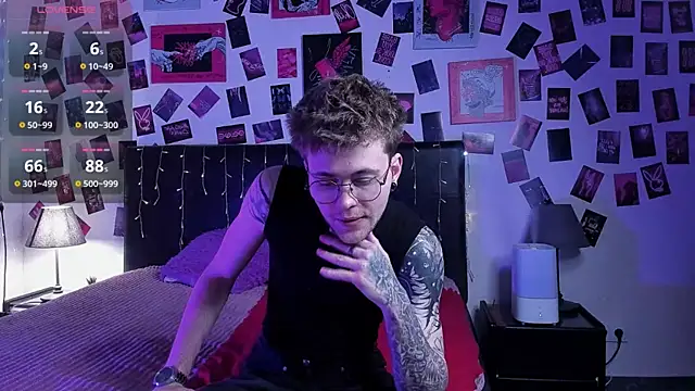 Thomas Norton online show from July 4, 8:27 pm