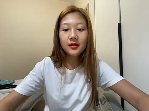 tutu512 online show from May 3, 10:07 am