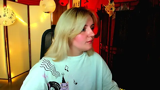 KathyBriggs online show from May 16, 5:21 am