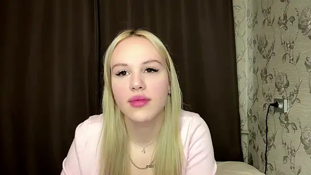 FrediaAlbritton online show from March 26, 10:28 am