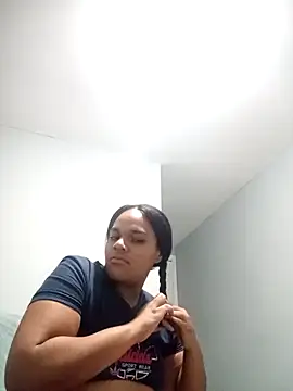 sexybronwgirl online show from March 26, 8:27 am