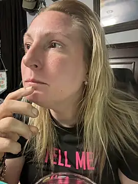 sweetkacibaby online show from May 27, 1:57 am
