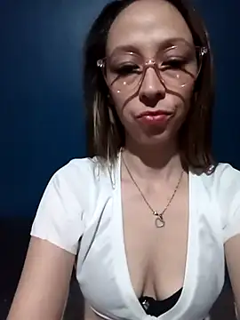 nickyone90 online show from April 13, 6:20 pm