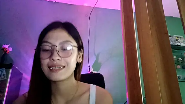 AudreaHowell online show from April 1, 3:29 am