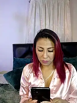 tatianabelli online show from April 29, 6:02 pm