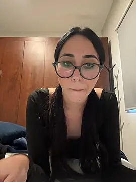 juliacosta online show from April 4, 7:13 pm