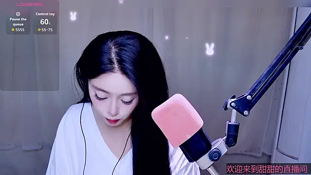 Cuviee online show from May 3, 5:11 am