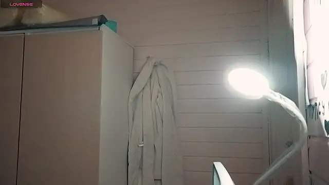 elegant pleasure online show from April 1, 7:11 pm