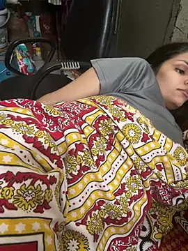 sexygirlsind1 online show from April 8, 6:21 pm