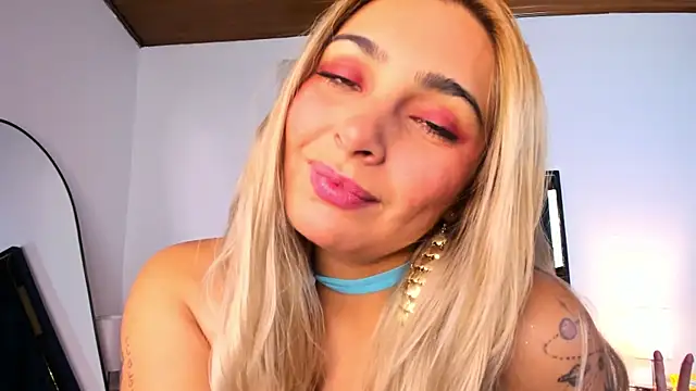 Catalina Osorio online show from July 11, 11:54 am