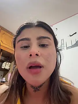 Emmaliz14 online show from April 4, 12:53 am